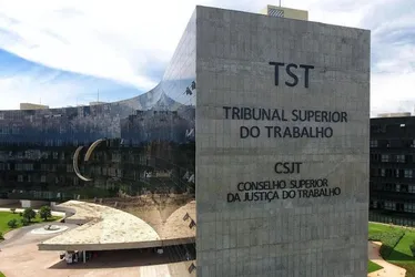 Imagem ilustrativa da imagem Justiça vai decidir se a reforma trabalhista vale para todos