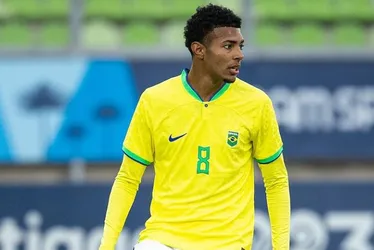 Imagem ilustrativa da imagem Lateral Matheus Dias se machuca e é cortado da seleção que disputará o Pré-Olímpico
