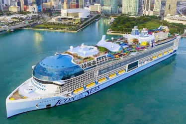 Imagem ilustrativa da imagem Maior navio de cruzeiro do mundo faz viagem inaugural