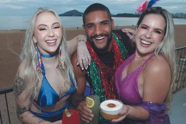 Imagem ilustrativa da imagem Mais de 170 atrações de Carnaval nas praias e boates do Estado