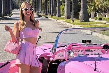 Imagem ilustrativa da imagem Margot Robbie se pronuncia por não ter sido indicada ao Oscar 2024 por 'Barbie'