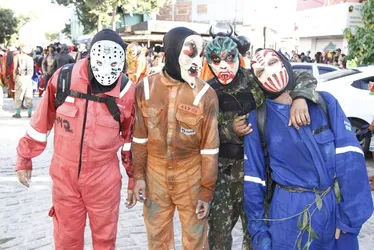 Imagem ilustrativa da imagem Mascarados invadem as ruas para o Carnaval de Vila Velha