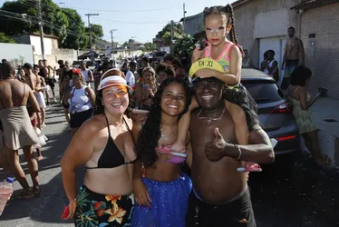 Imagem ilustrativa da imagem Mascarados invadem as ruas para o Carnaval de Vila Velha