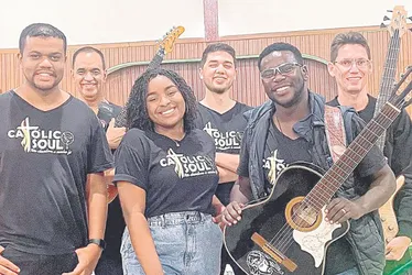 
          Imagem ilustrativa da imagem Missas, shows, pregações e adoração no Vinde e Vede
          