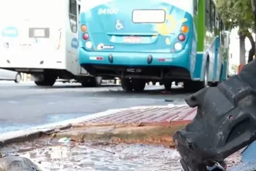 Imagem ilustrativa da imagem Motociclista é atropelado por ônibus do Transcol em Vitória