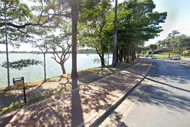 Imagem ilustrativa da imagem Motorista morre depois de cair com carro na lagoa da Pampulha, em BH
