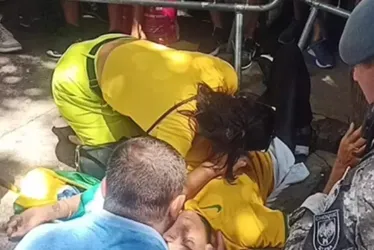 Imagem ilustrativa da imagem Mulher cai de árvore e perfura pulmão durante ato de Bolsonaro na Paulista