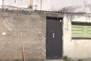 Imagem ilustrativa da imagem Mulher é agredida com tesouradas na frente da filha em Guarapari