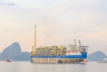 Imagem ilustrativa da imagem Novos investimentos da Petrobras vão criar 3 mil empregos no ES