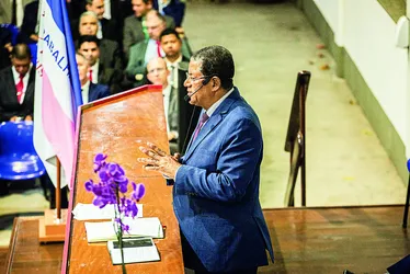 Imagem ilustrativa da imagem Oficina de libras e projeto Aprendiz  da ICM 
forma mais de 25 mil membros