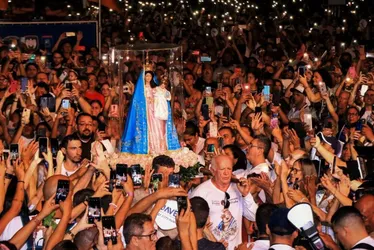 
          Imagem ilustrativa da imagem Oito romarias na Festa da Penha
          