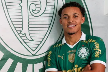 Imagem ilustrativa da imagem Palmeiras oficializa contratação do atacante Lázaro por empréstimo