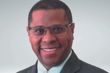 
          Imagem ilustrativa da imagem Pastor lança livro sobre sexualidade na visão bíblica
          