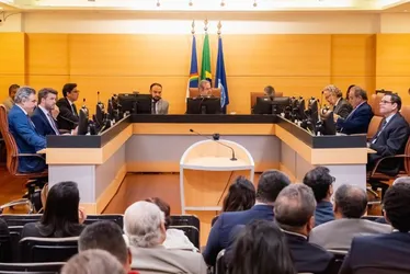 Imagem ilustrativa da imagem Pleno do TCE-PE aprova cautelar sobre servidores estaduais cedidos à PCR