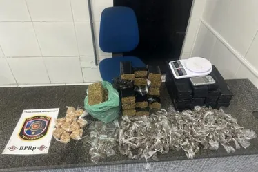 Imagem ilustrativa da imagem Polícia Militar apreende grande quantidade de drogas que seria vendida no Carnaval