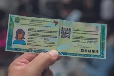 Imagem ilustrativa da imagem Polícia tira dúvidas sobre emissão da nova identidade