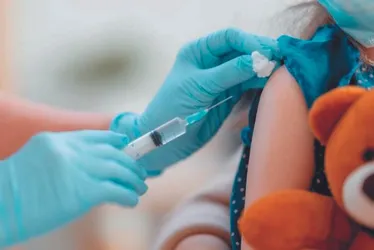 Imagem ilustrativa da imagem Por que crianças e jovens vão receber primeiro a vacina da dengue?