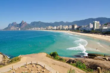 Imagem ilustrativa da imagem Praia brasileira é a 2ª melhor do mundo, diz guia de viagens. Veja lista