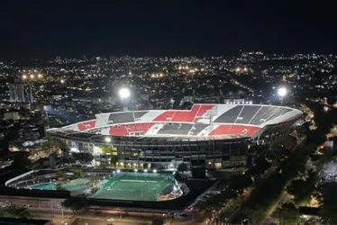 Imagem ilustrativa da imagem Presidente da Federação Pernambucana de Futebol interdita Estádio do Arruda