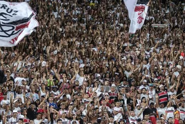 Imagem ilustrativa da imagem Presidente da Federação Pernambucana de Futebol interdita Estádio do Arruda