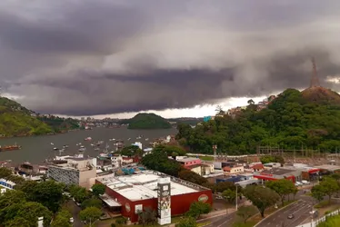 Imagem ilustrativa da imagem Previsão de chuva e trovoadas no ES durante o fim de semana