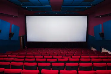 Imagem ilustrativa da imagem Público é esquecido e trancado em cinema no Rio em sessão de "Os Rejeitados"