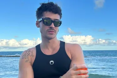 Imagem ilustrativa da imagem Quem é João Guilherme, que curte férias em Noronha com Bruna Marquezine