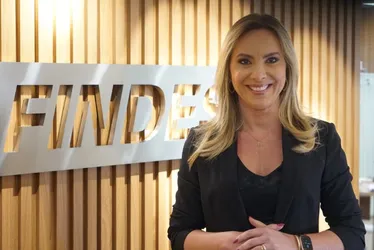 Imagem ilustrativa da imagem Reforma vai mudar salários e acabar com registro de ponto de servidores