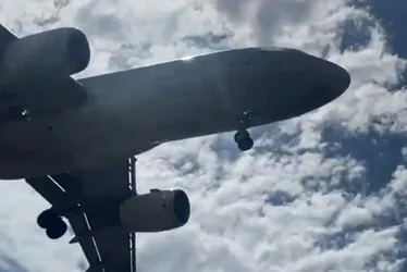 Imagem ilustrativa da imagem Relatos de drones disparam e aeroportos têm de suspender pousos e decolagens