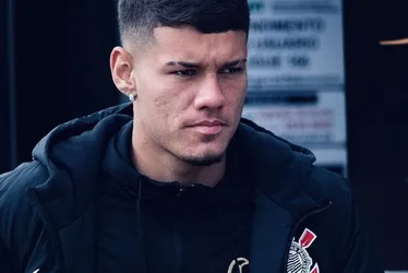 Imagem ilustrativa da imagem Saiba quem é Dimas, jogador do Corinthians sub-20 investigado em morte de jovem
