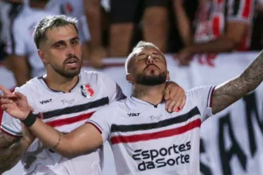 Imagem ilustrativa da imagem Santa Cruz vence segundo jogo seguido no Pernambucano