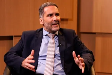 
          Imagem ilustrativa da imagem Sarrubbo terá de deixar carreira para virar secretário
          