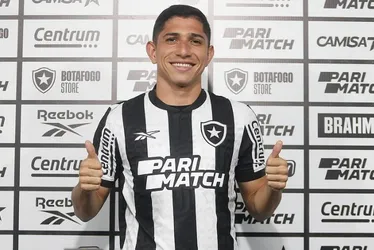 Imagem ilustrativa da imagem Savarino assume a camisa 10 e fala em títulos no Botafogo