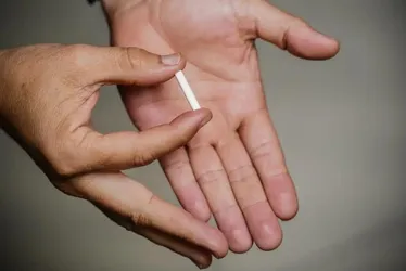 Imagem ilustrativa da imagem Sociedades médicas pedem à Anvisa medidas contra o 'chip da beleza'