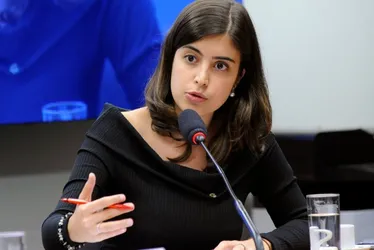 
          Imagem ilustrativa da imagem Tabata busca centro-direita e mira espólio de Covas
          