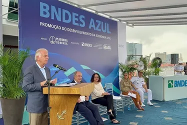 
          Imagem ilustrativa da imagem Tarcísio inclui recurso federal em crédito para empreendedores
          