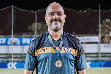 Imagem ilustrativa da imagem Técnico Rafael Jacques chega para fazer o Vitória voltar a vencer