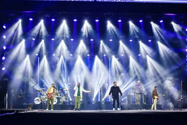 
          Imagem ilustrativa da imagem “Todo poderoso” é a nova canção do grupo Trazendo a Arca
          