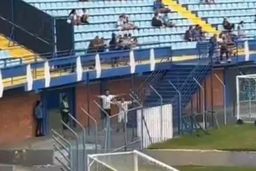 Imagem ilustrativa da imagem VÍDEO: Torcedores do Avaí imitam avião e ironizam tragédia da Chapecoense