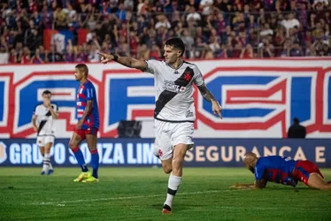 Imagem ilustrativa da imagem Vasco confirma favoritismo e avança à 2ª fase da Copa do Brasil sem sustos