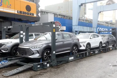 
          Imagem ilustrativa da imagem Venda de carro importado sobe e vira ponto de cautela
          