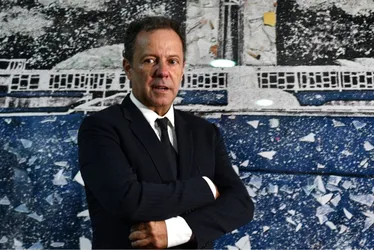 
          Imagem ilustrativa da imagem Venda de carro importado sobe e vira ponto de cautela
          