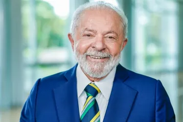 
          Imagem ilustrativa da imagem Viagens de Lula equivalem a seis voltas ao mundo
          