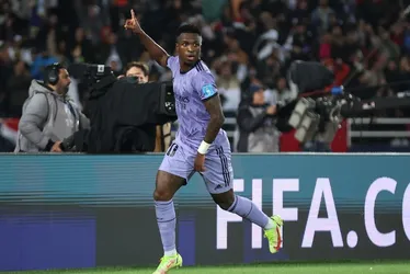 Imagem ilustrativa da imagem Vini Jr. posta mensagem de apoio a Maignan, goleiro que sofreu ofensas racistas