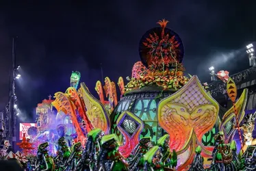 Imagem ilustrativa da imagem Viradouro é campeã do carnaval do Rio e leva terceiro título da sua história