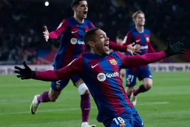Imagem ilustrativa da imagem Vitor Roque faz primeiro gol na Espanha e dá vitória ao Barcelona