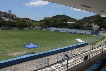 Imagem ilustrativa da imagem Vitória assina contrato para ampliação do Salvador Costa para 5 mil lugares