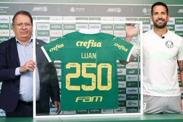Imagem ilustrativa da imagem Zagueiro capixaba Luan recebe homenagem pelos 250 jogos no Palmeiras: 'Orgulho'