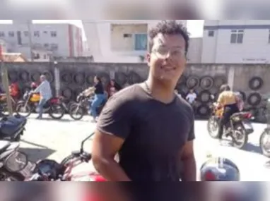 Adolescente pulou em valão para fugir de moradores