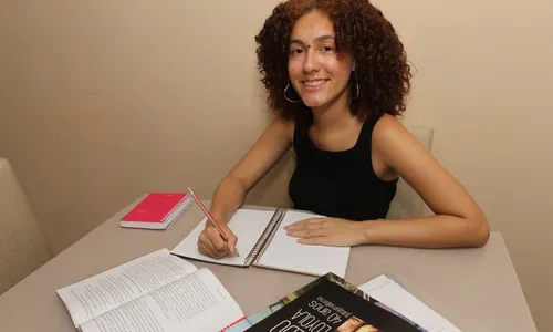 
          Imagem ilustrativa da imagem 1.055 vagas para estudar de graça em faculdades do ES
          